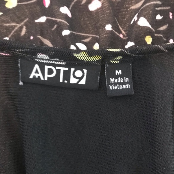 Apt 9 Top - Picture 7 of 9